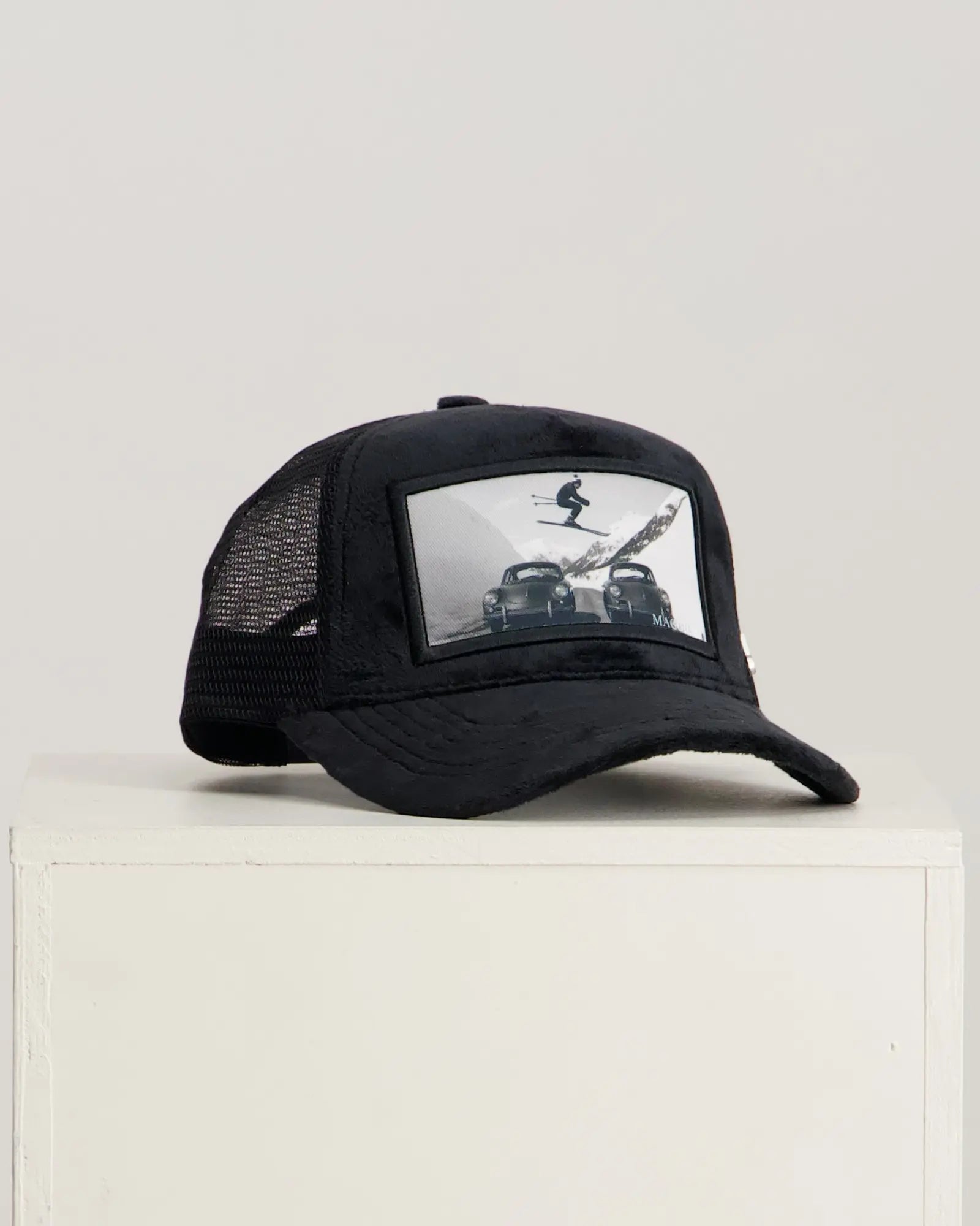 MAGGIORE Ski Black Cap - MAGGIORE